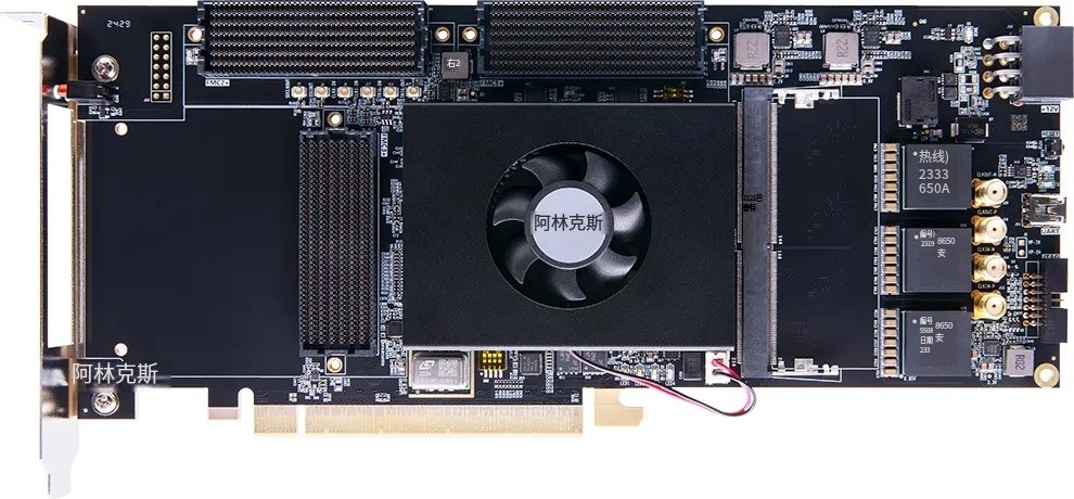 1731288923802428.jpg ALINX FPGA 新品 AXVU13P 开发板.jpg